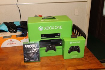 Microsoft Xbox One 500 GB Black Console and accessories